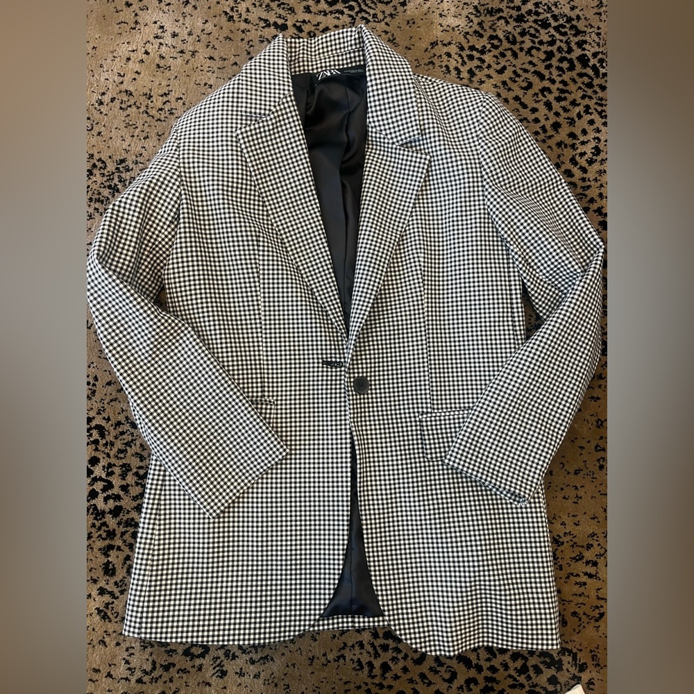 Zara Gingham Blazer- NEVER WORN- GREAT CONDITION